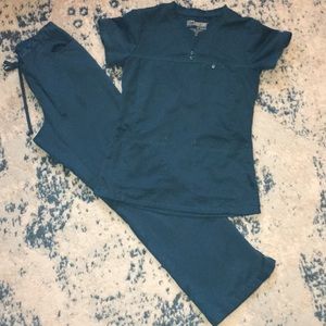 Scrubs -top and bottom